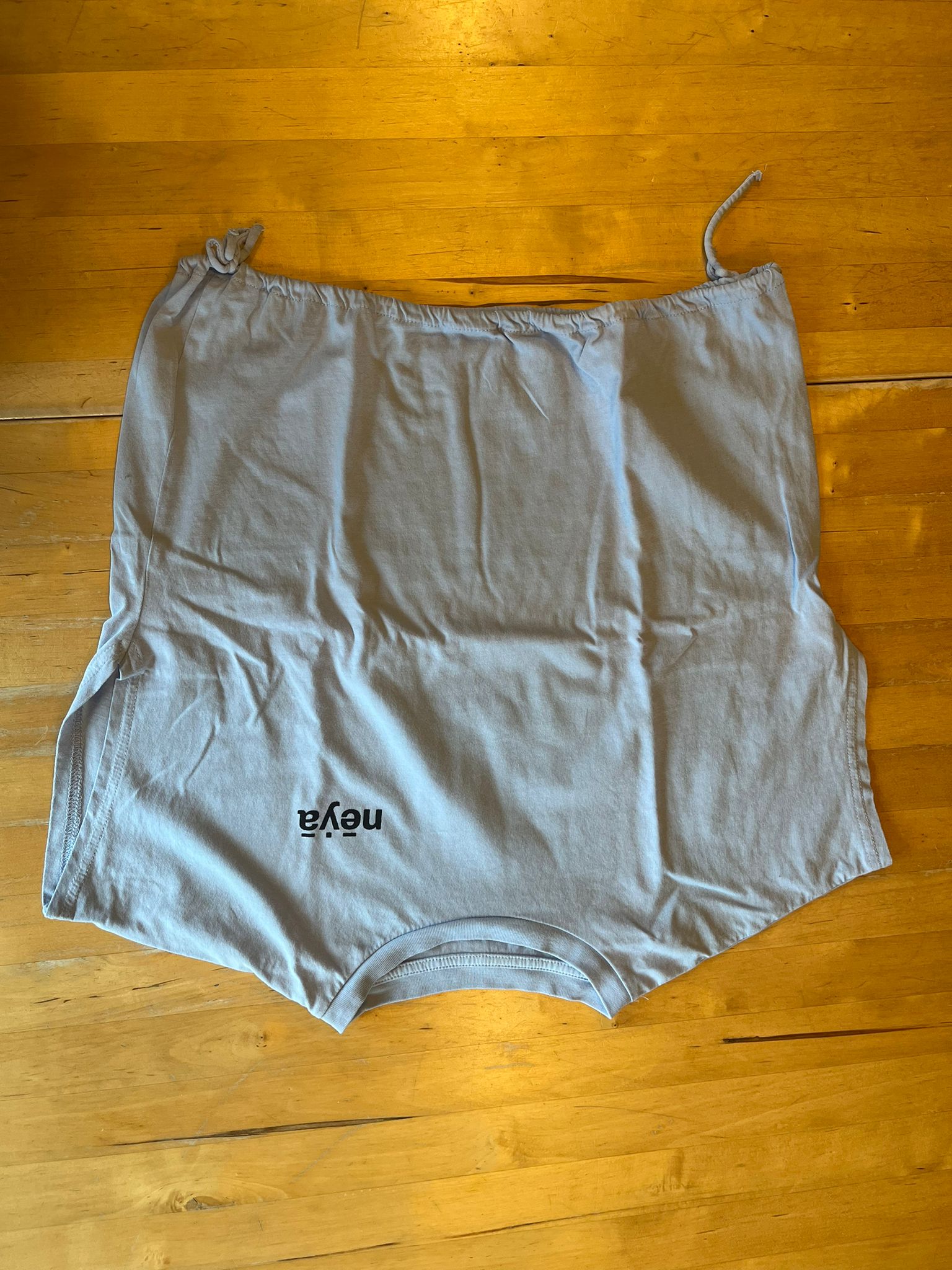 Babyblaues Crop-Top