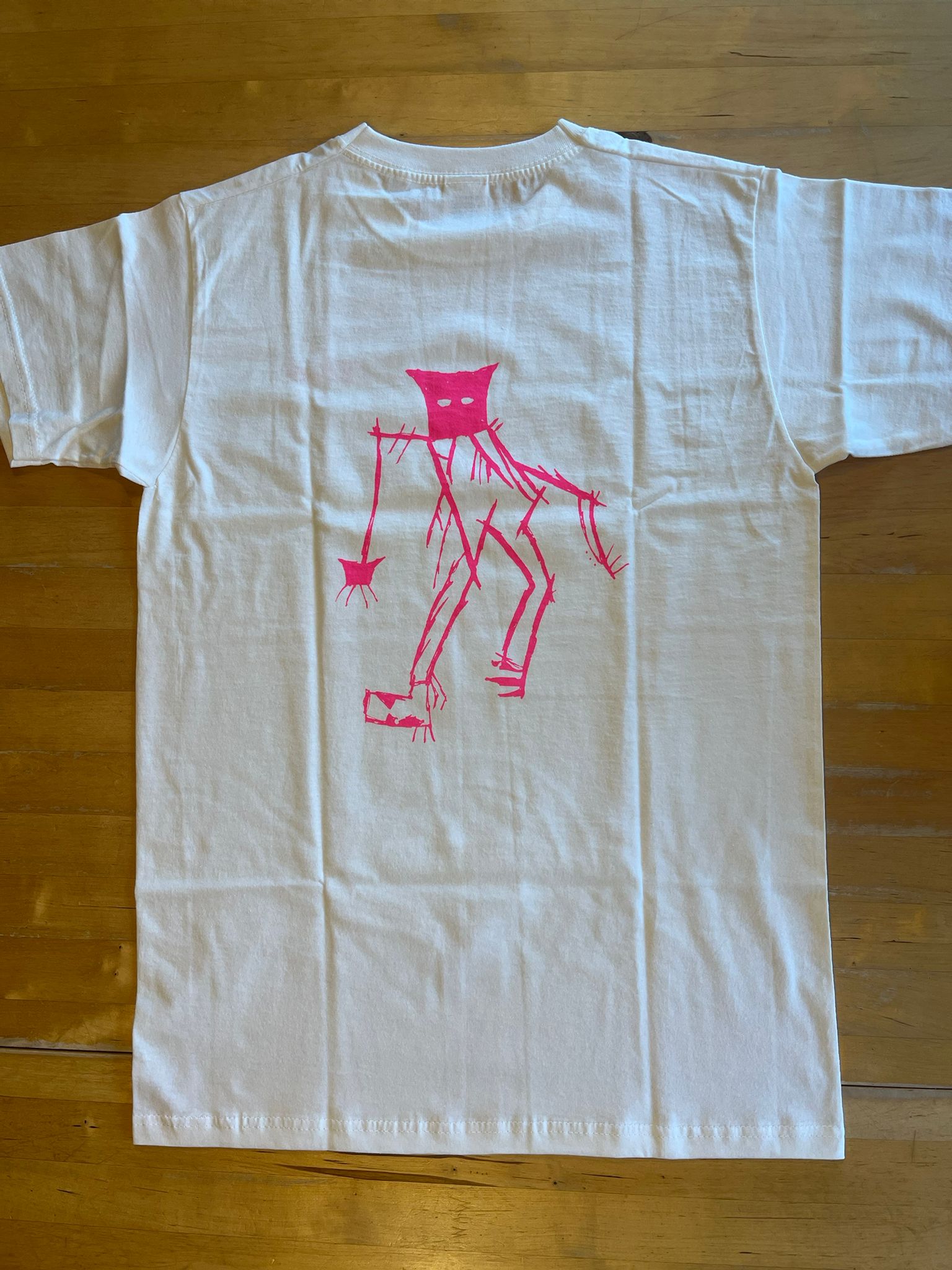 Men Shirt mit Pinkem Druck